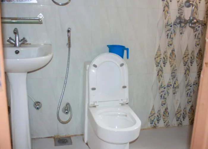 Hotel Om 3*