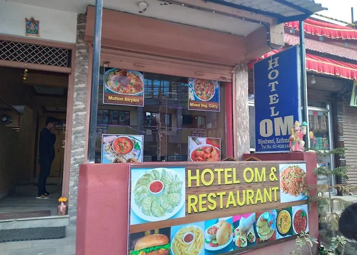 Hotel Om 3*