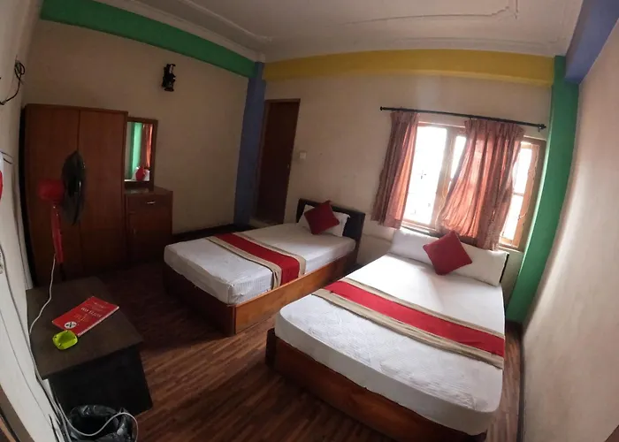 Hotel Om 3*