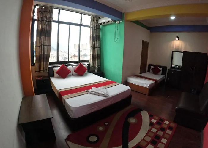 Hotel Om 3*